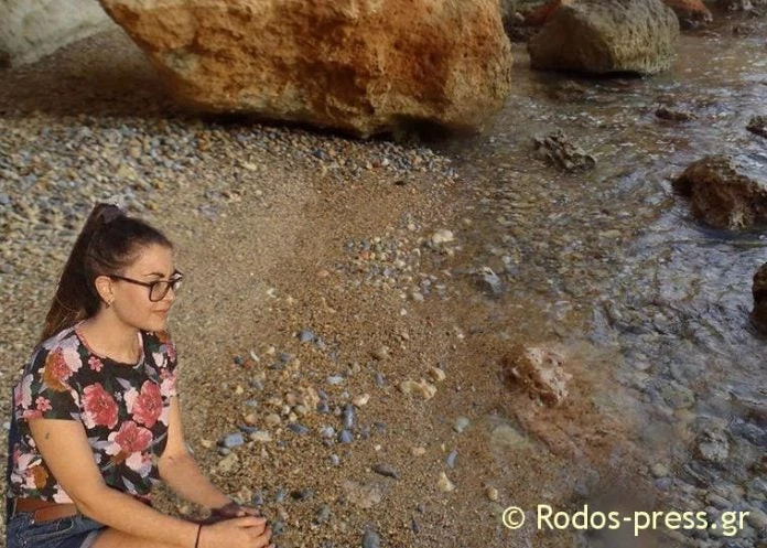 Ντόμινο αποκαλύψεων: Βρέθηκε το φονικό ηλεκτρικό σίδερο και ρούχα της 21χρονης φοιτήτριας (εικόνες)